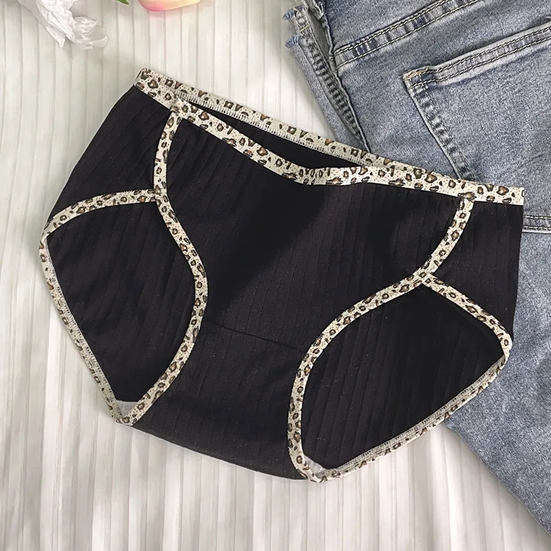 Factory Wholesale Girls Cotton Panties Comfortable Simple Mid-Waist Seamless Panties Leopard Border Print Panties