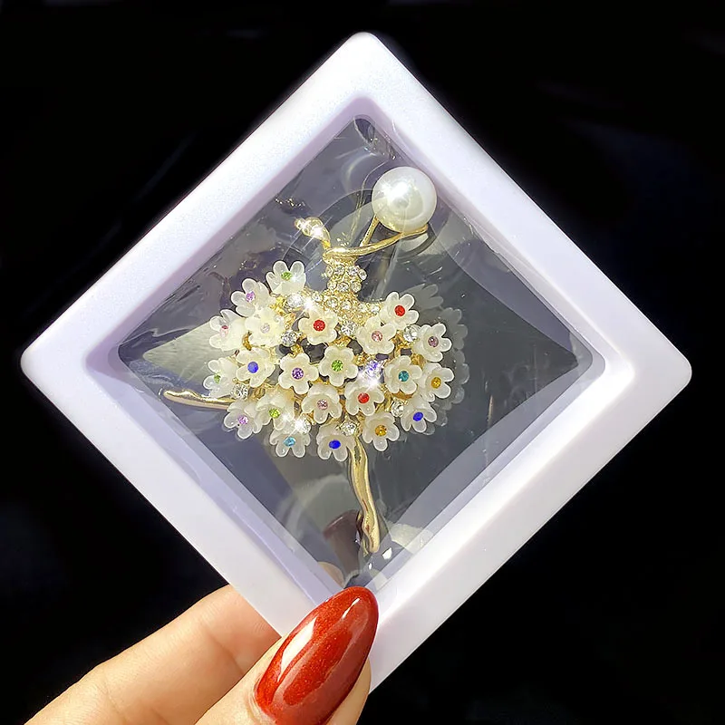 Hot Sale 48 Style Women Luxury Brooches Pins Dainty Designer Brooches Pearl Butterfly Fashion Brooch