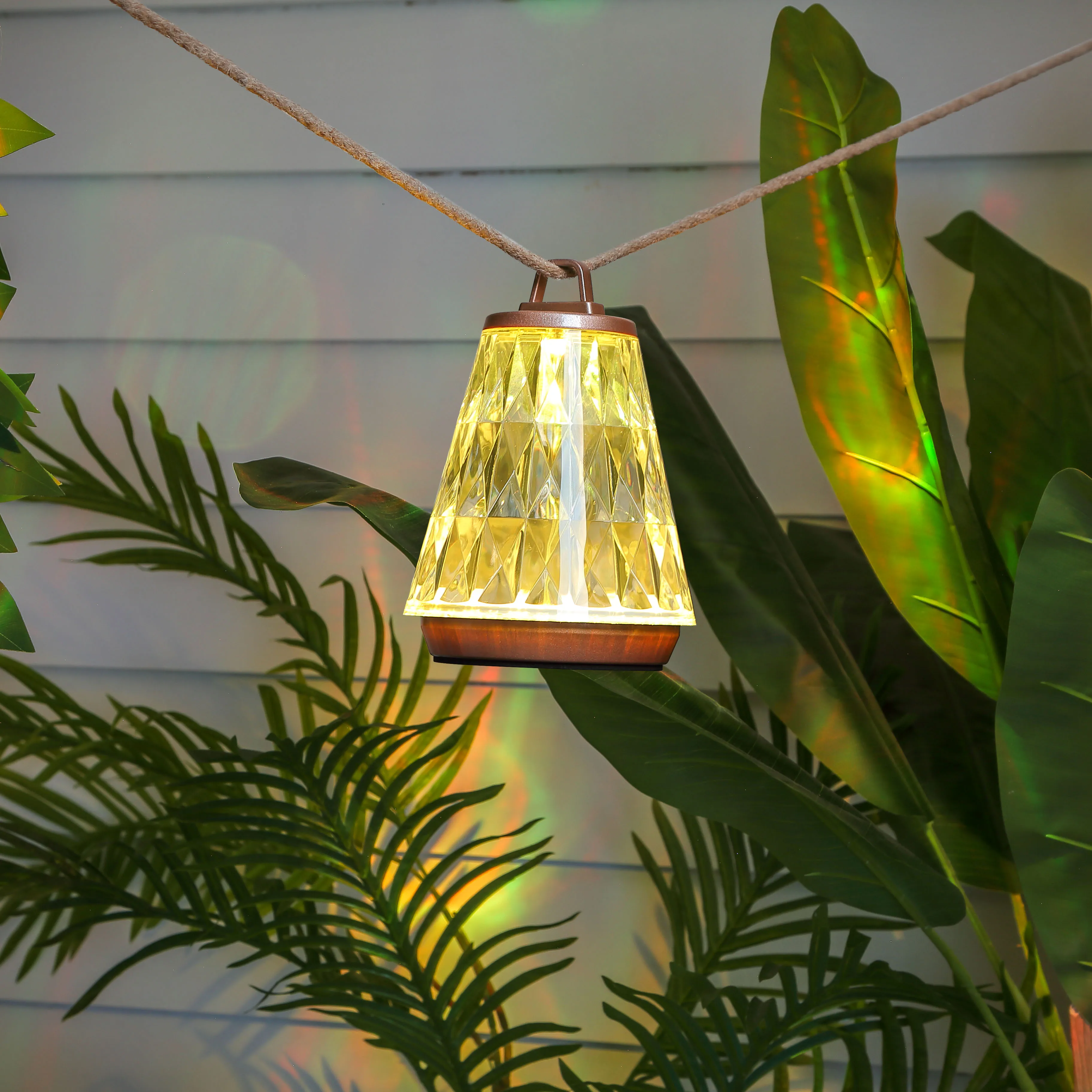 New Product Outdoor Beside Modern Luxury Crystal Wholesale Portable Rechargeable Cordless Design Touch LED Table Lamp Restaurant