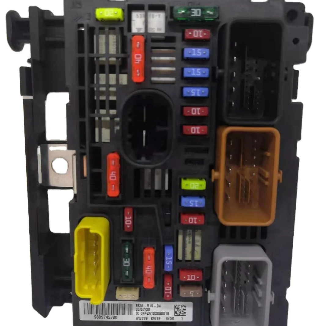 Автомобильный блок предохранителей Peugeot 3008 OEM 9809742780