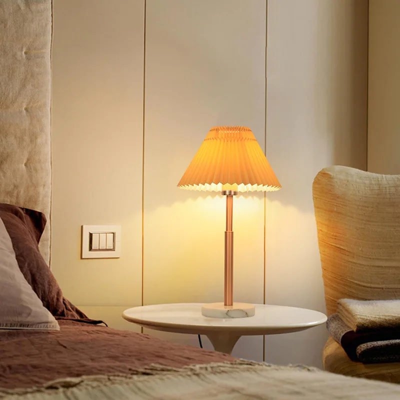 Northern Europe LED Table Lamp Bedroom Modern Simple Creative Decor Bedside Light
