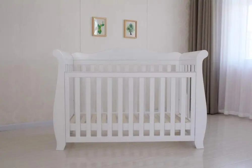 2021 Nursery furniture custom made  solid wood sleigh cot bed
