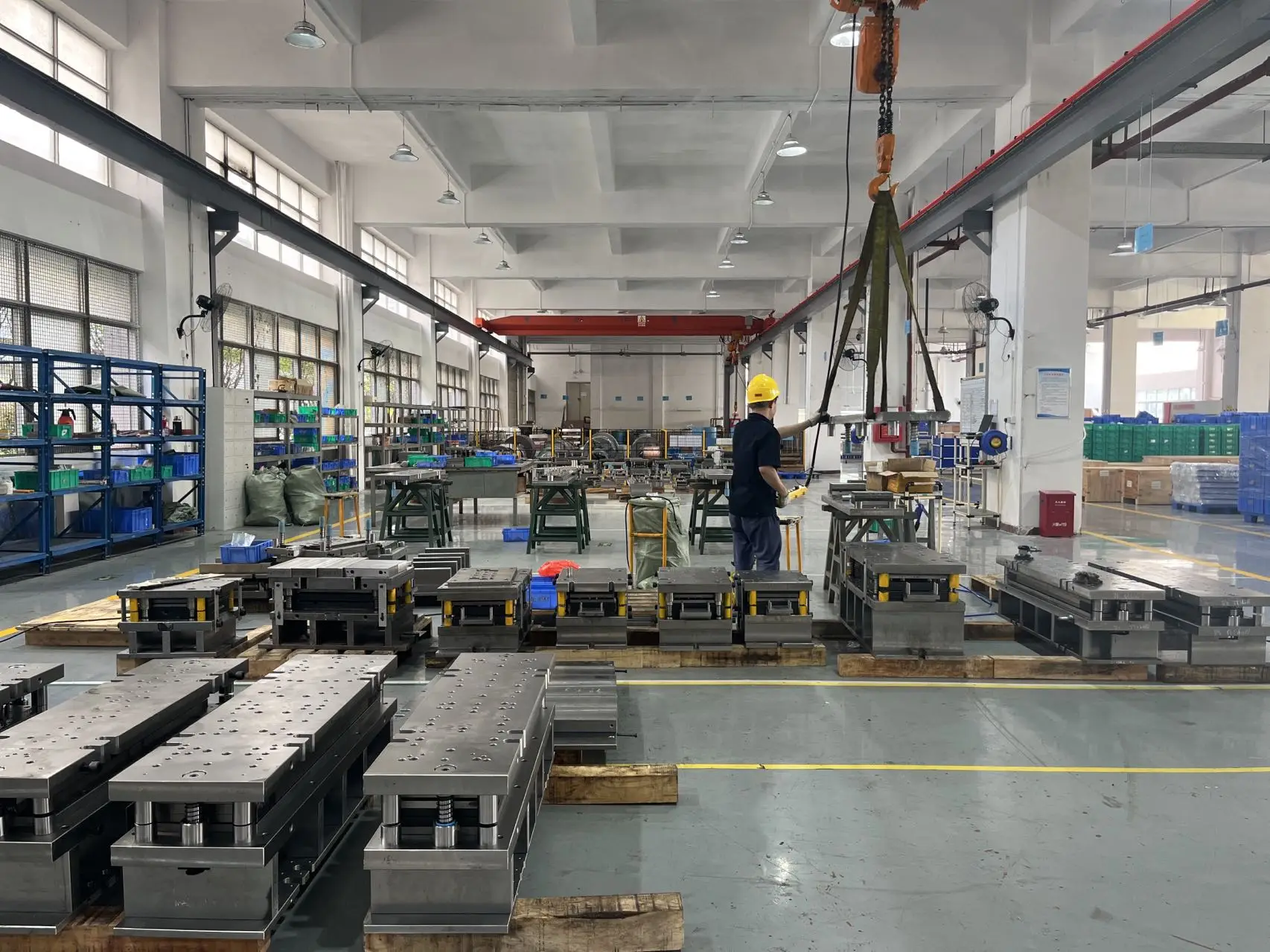 Mold manufacturer deep draw die