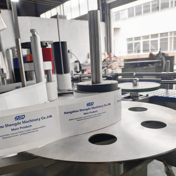 Full Auto Round Bottle Sticker Sterilized Water Labeling Machine with Date Printer Manufacture