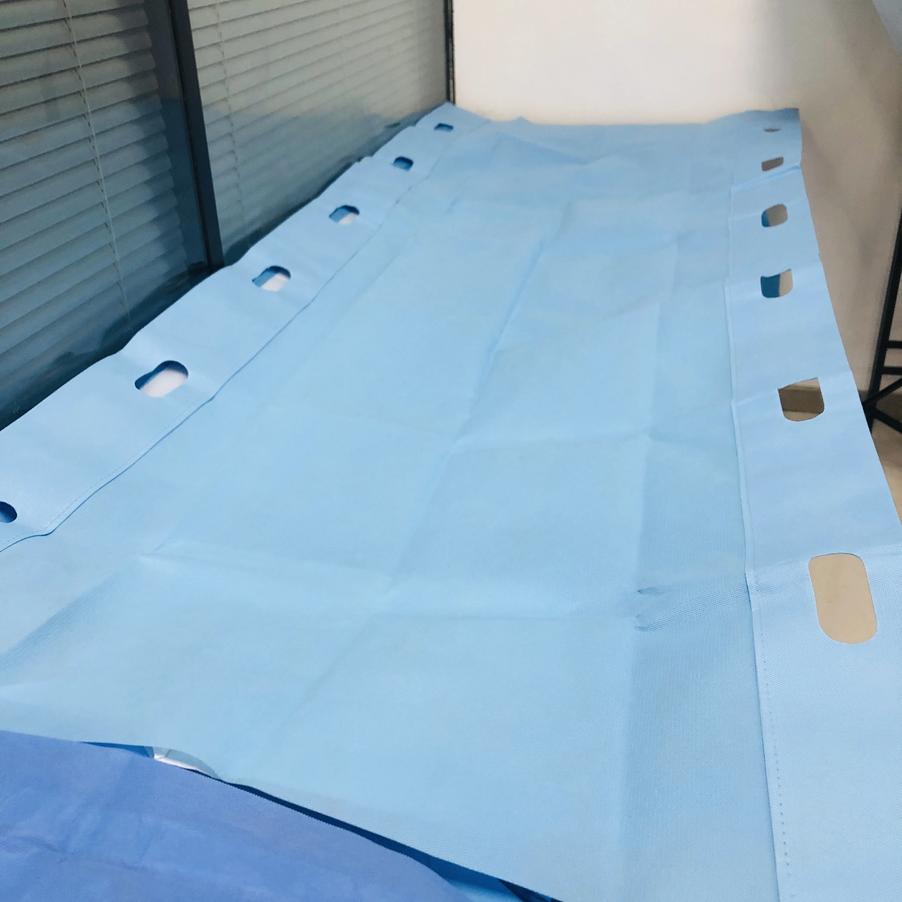 Ambulance casualty first aid transfer mat