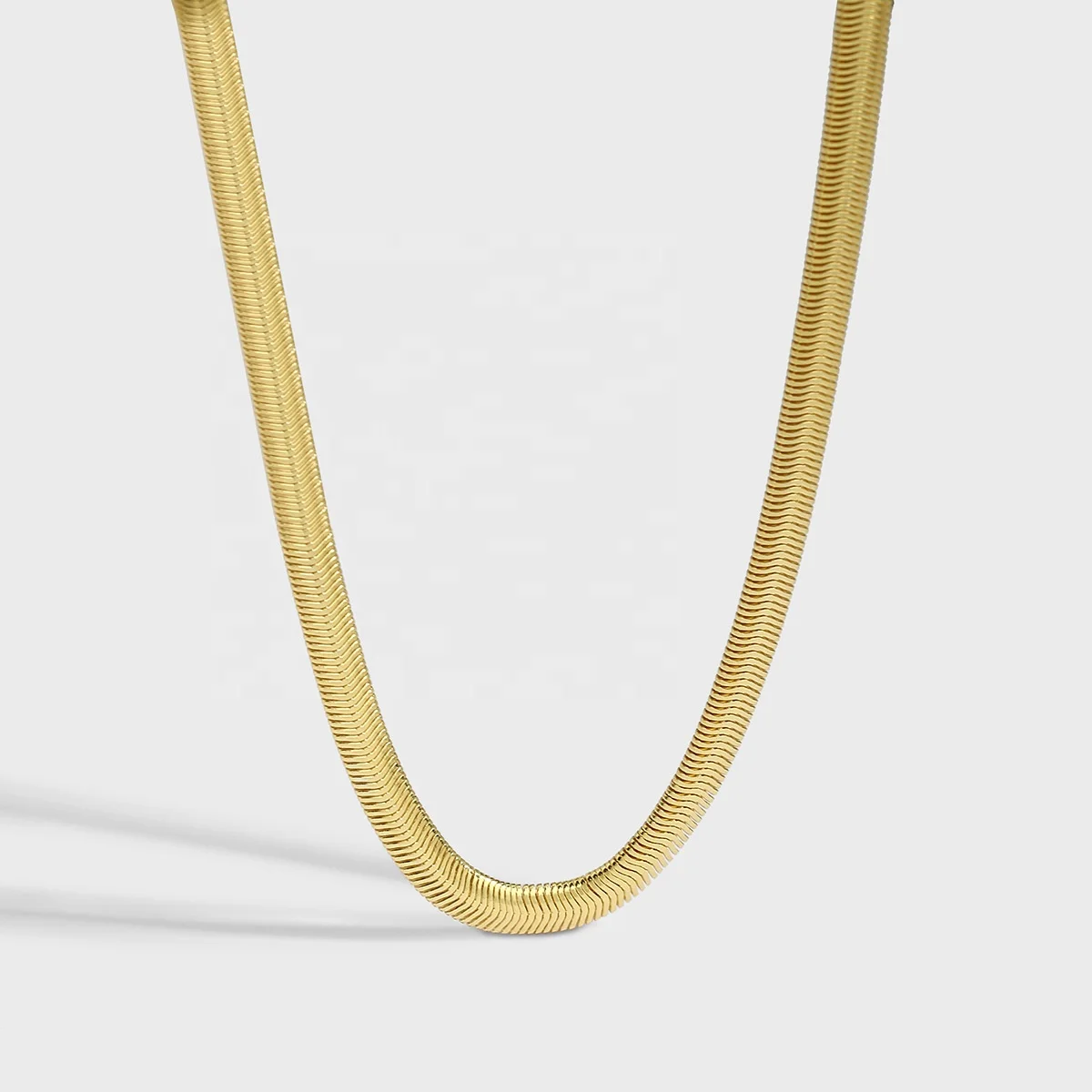 Eico Ins Cold Wind Fashion Blade Chain Collarbone Necklace 18K Gold-Plated Light Luxury Snake Bone Chain