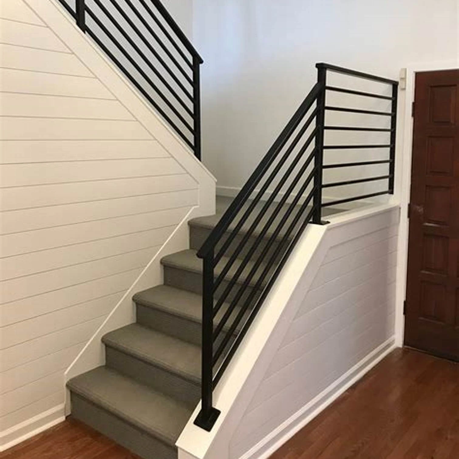 Interior Simple style stainless steel horizontal railing in matte black