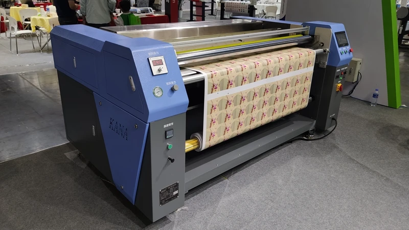 Factory Price Manufacturer Supplier  UV Coating Machine PVC PP