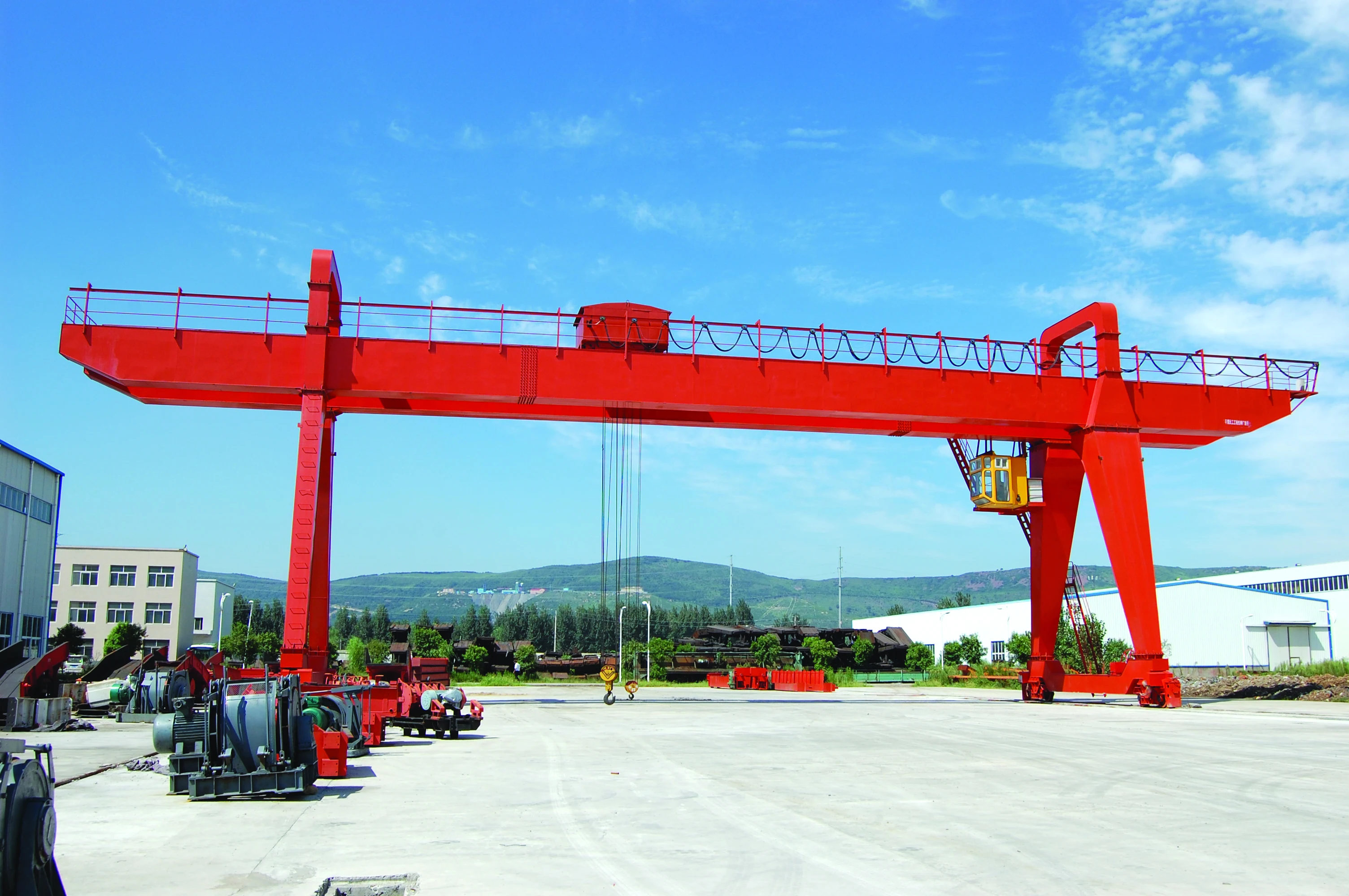 Factory Supplier Gantry Crane A6 A8 Duty Class Double Beam 100 Ton 200 Ton Gantry Crane for Heavy Cargo Lifting
