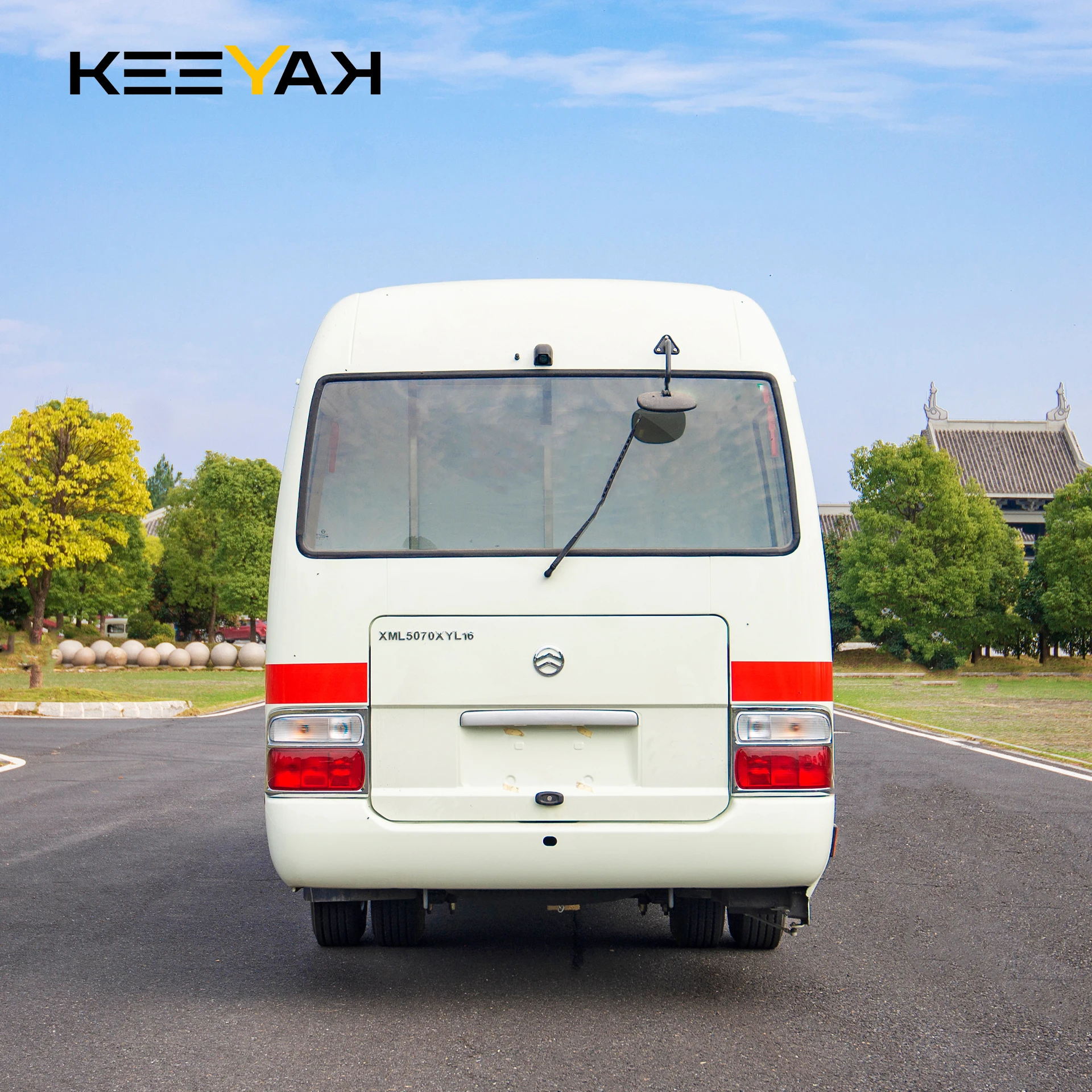 2023 Coaster transport Bus truck 4x2 24-28 people livestock travelvehicle  small cargo trucks