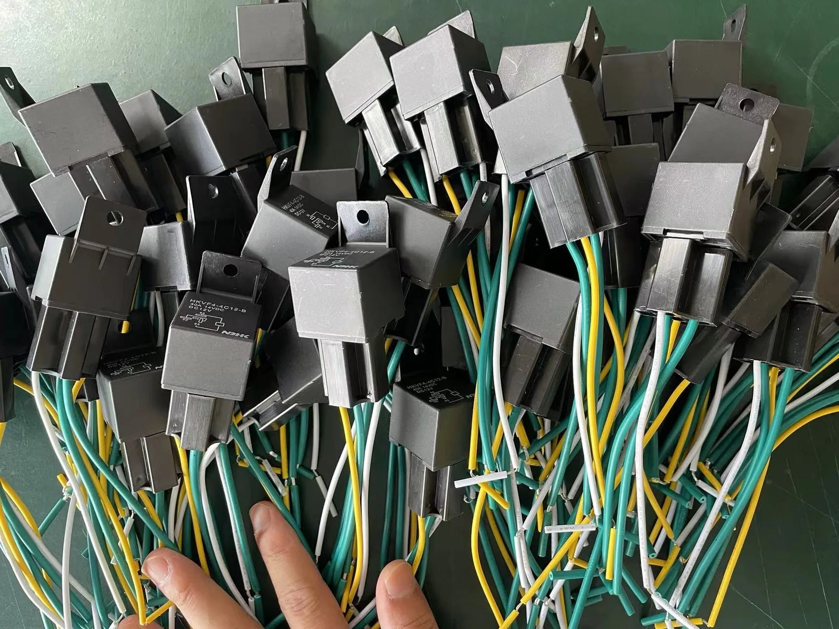 12V/24V Relay Remotely Cut Off Oil And Power GPS Tracker  Supports the use of any model GPS tracker