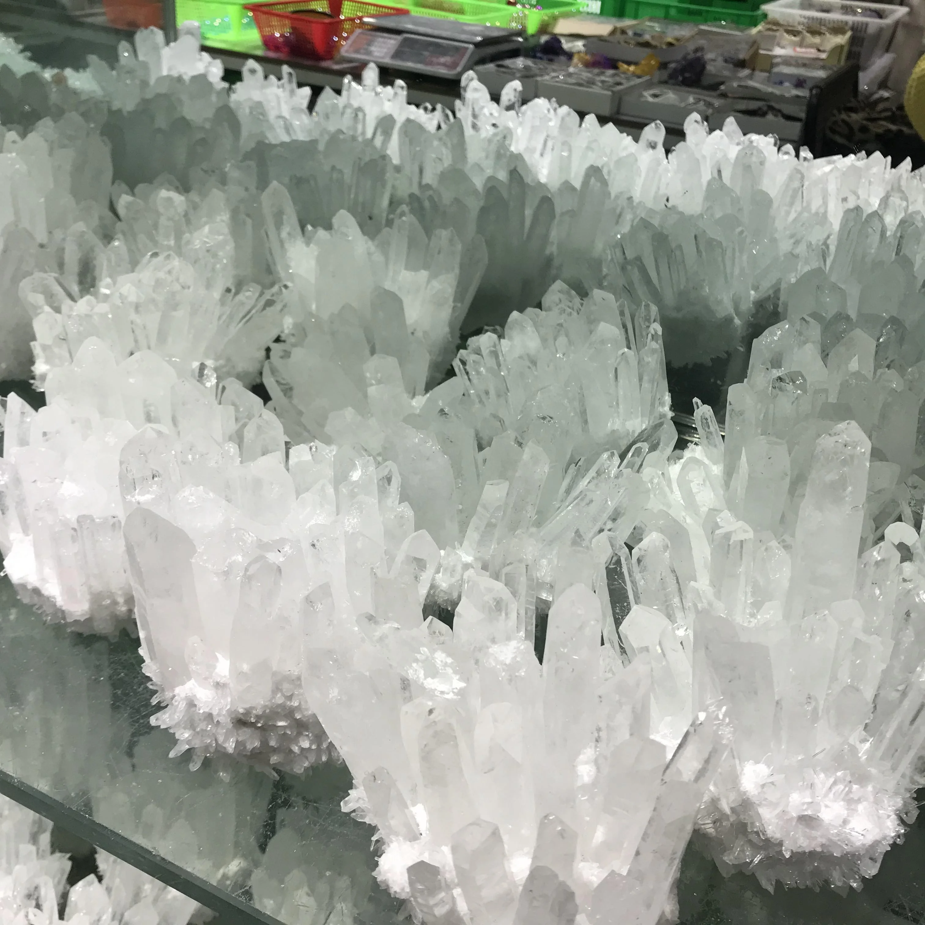 Wholesale natural crystal quartz cluster reiki gemstone lemurian seed healing white crystal cluster for feng shui decoration
