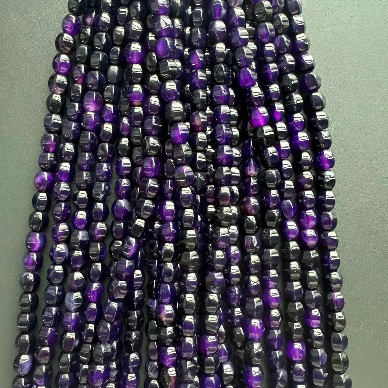 Бусины из натурального камня
