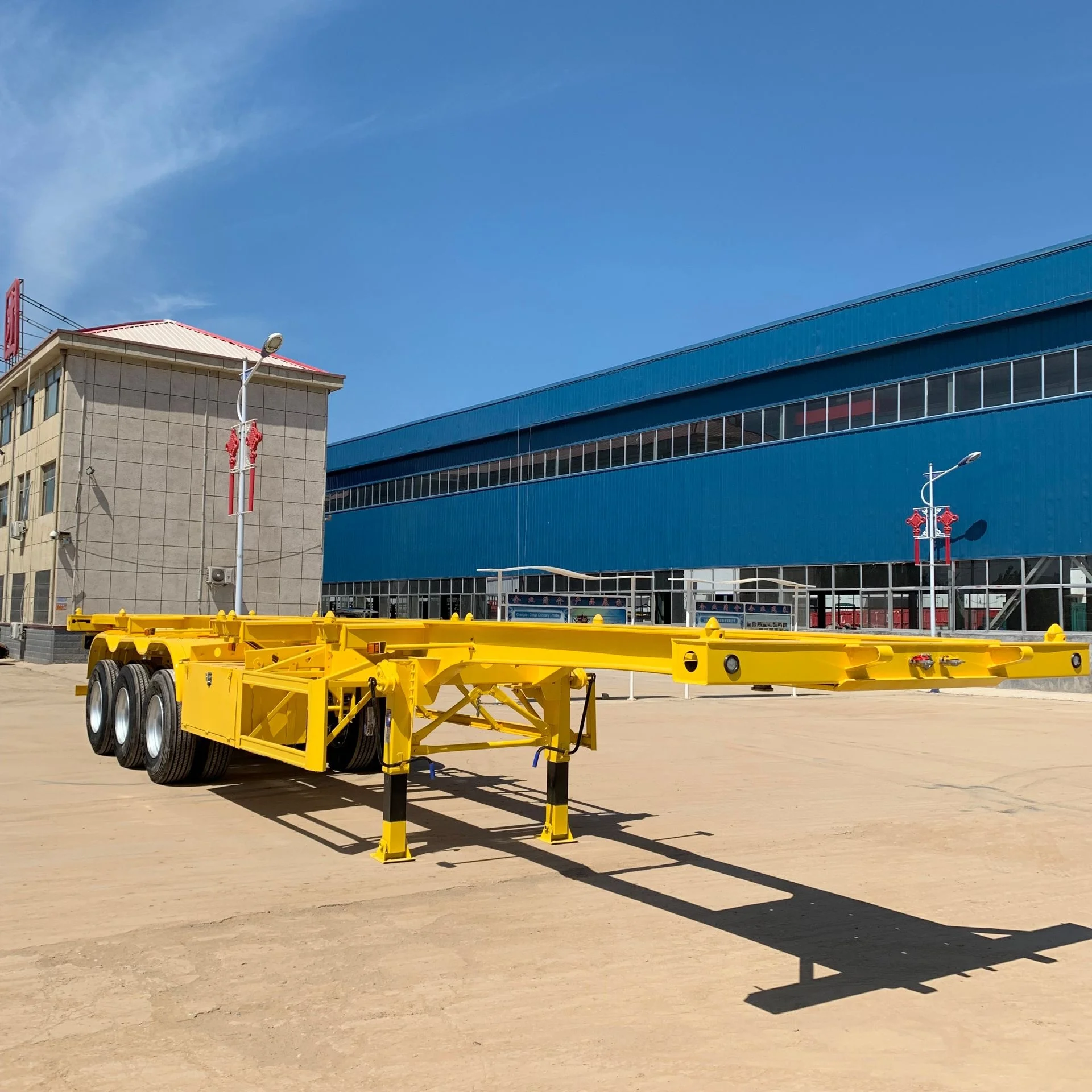 3 Axle 40 ft 40 ton skeleton semi trailer shipping container trailer transport chassis truck with 12 pieces twist lock