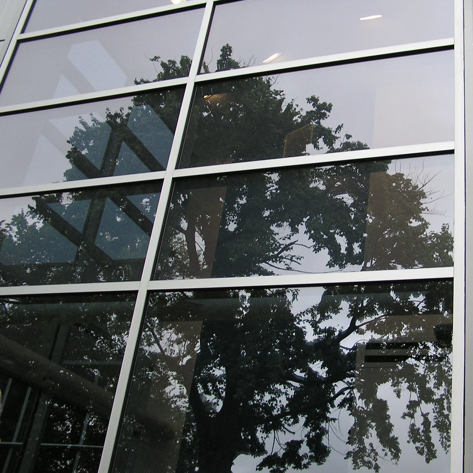 Prima Solar Hot Selling New Style Pillar Mild Steel Expanded Metal Facade Ottocento