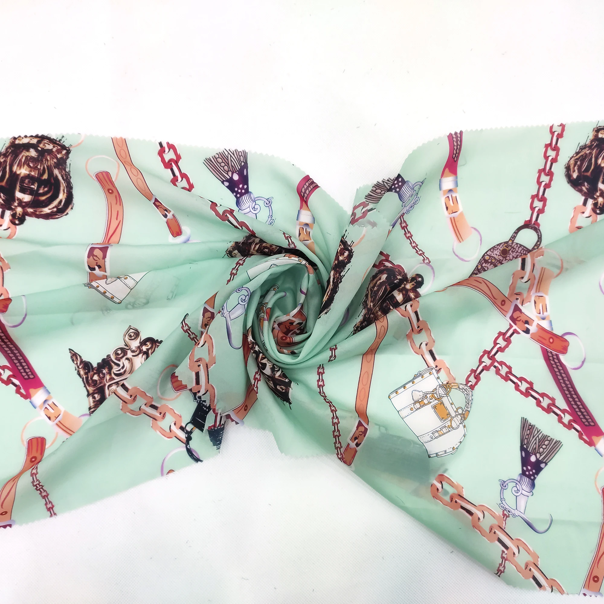 Leopard Print woven polyester fabric italian chiffon polyester fabric for upholstery