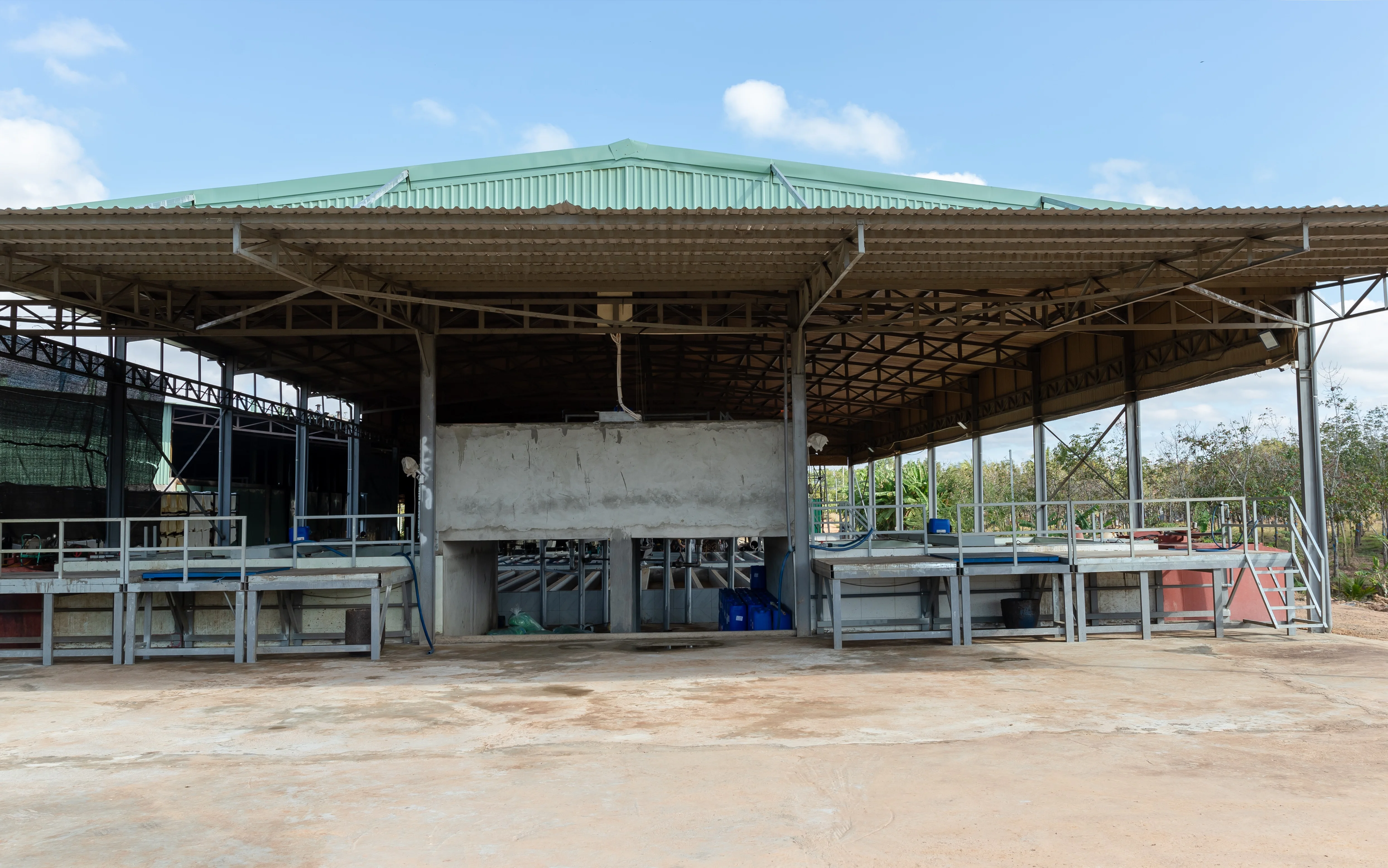 NATURAL RUBBER RSS3 - STANDARD VIETNAM RUBBER - RAW MATERIAL RUBBER RIBBED SMOKED SHEET HIGH QUALITY