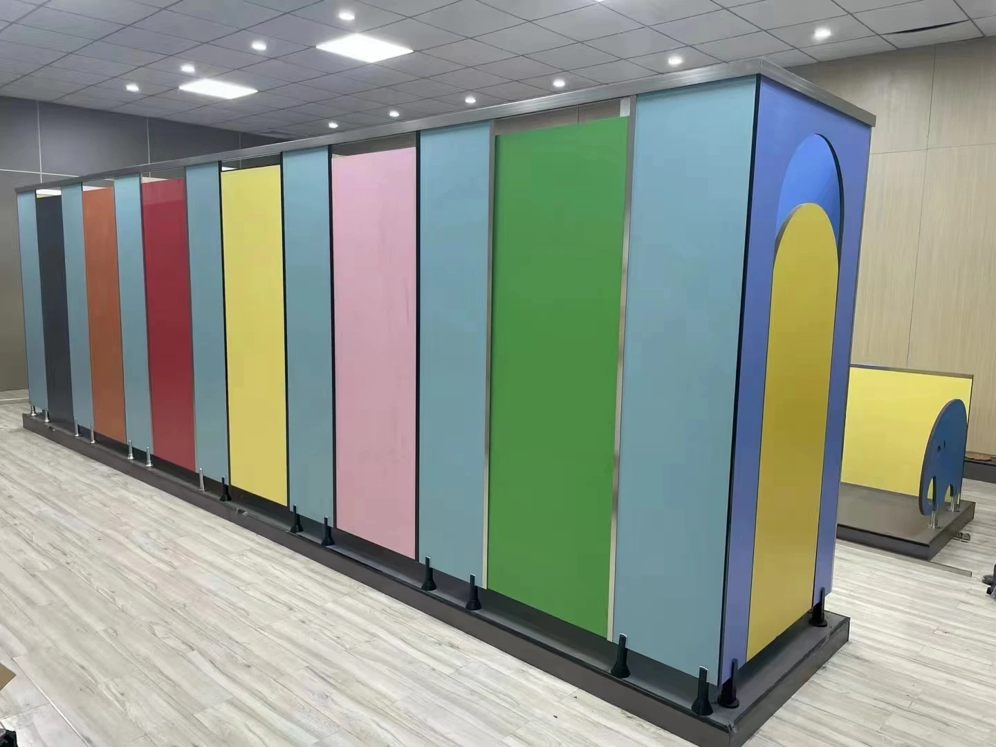 Gmart Eco-Friendly Phenolic Resin Hpl Compact Density Fibreboard, Custom Products Fire Resistance Phenolic Laminate Board