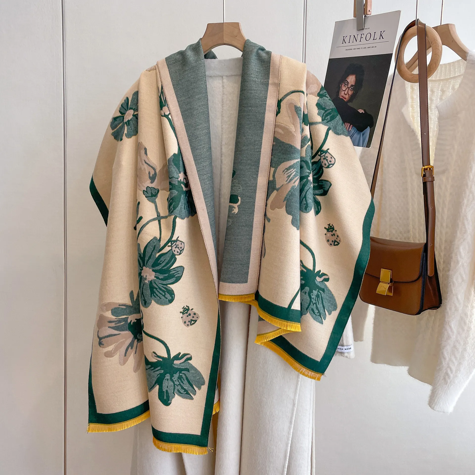 Newest Arrival 2023 Elegant Flower Printed Pashmina Shawls For Women Winter Warm Double-Side Soft Cashmere Feeling Scarves