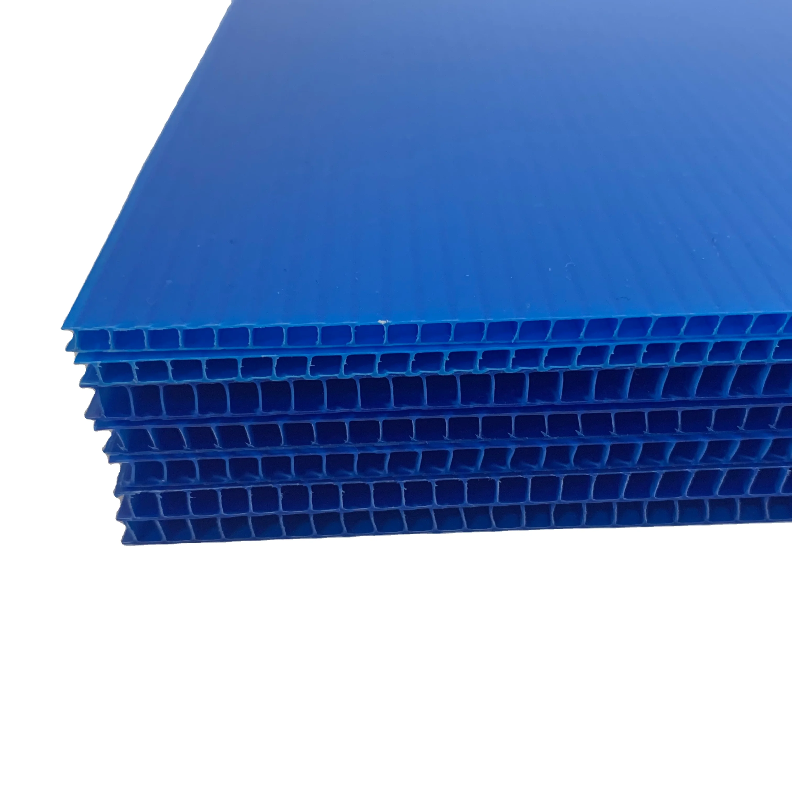 Transparent,black,blue,green,white,red,yellow or as required polypropylene pp  corrugated core flute sheet/ board