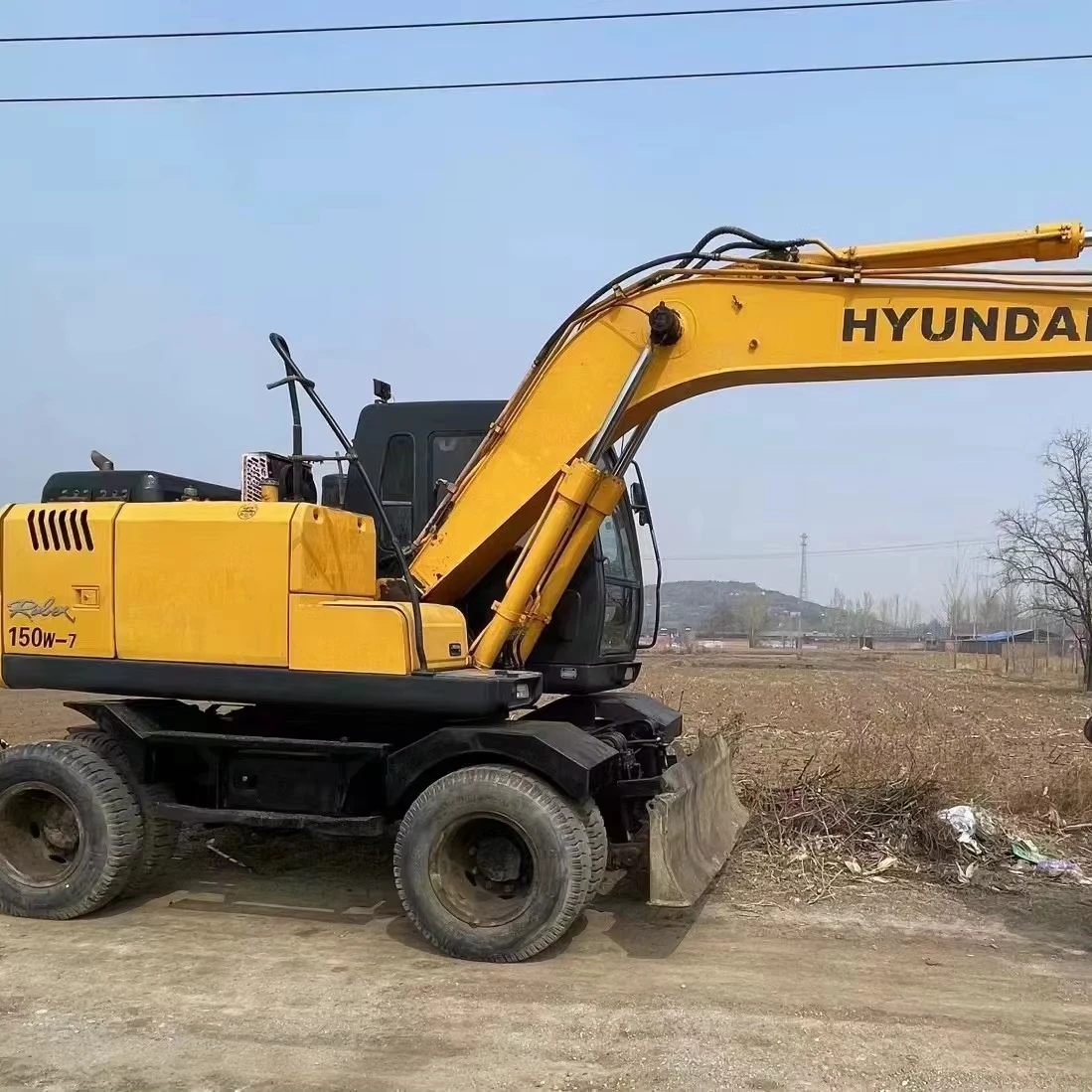 Лидер продаж экскаватор Hyundai 150W-7 в отличном состоянии модели и 210W-9 готовы к отправке по низкой цене