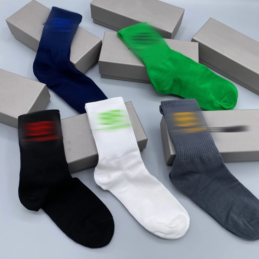 Wholesale designer men socks fashion 5 pairs knitted cotton brand sport black crew sock with box