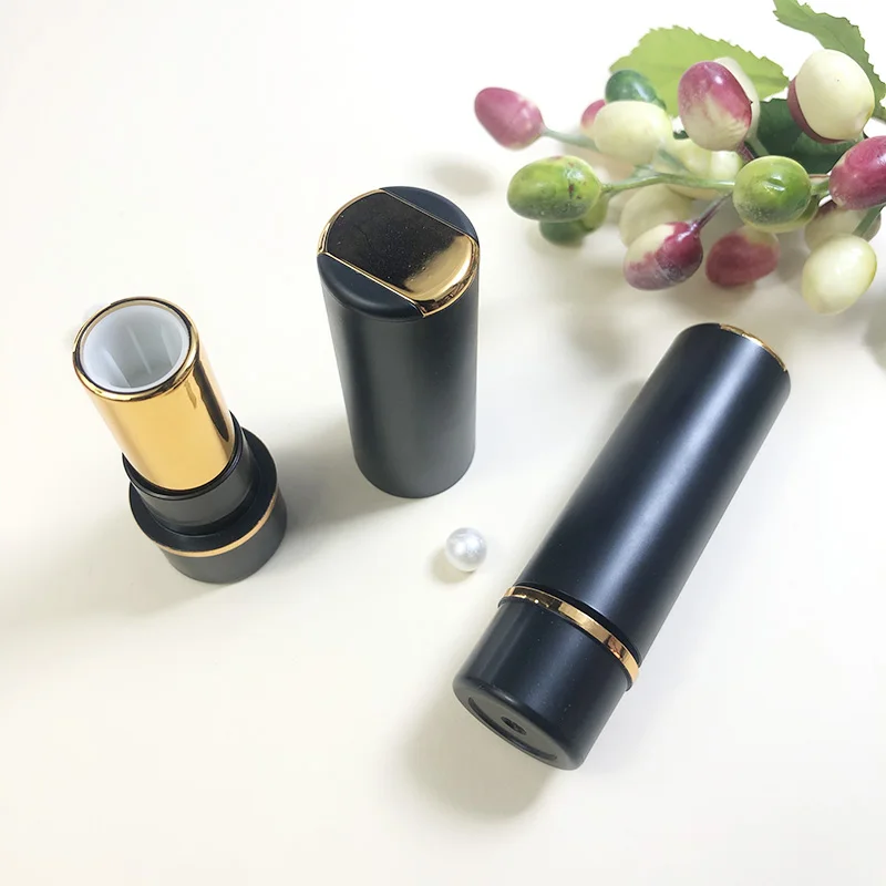 OEM Cosmetics 12.1mm mini lipstick manufacturer matte lipstick vendor Priveta label cigarette lipstick set