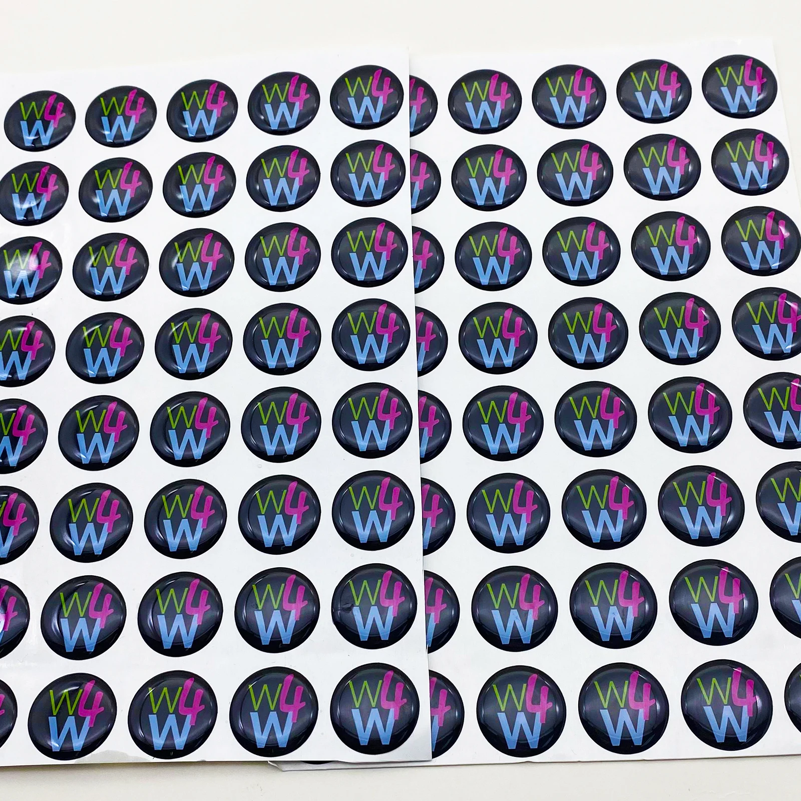 Circle 20MM Strong Adhesive Waterproof Dome Resin Stickers Clear Polyurethane Resin Epoxy Sticker Label