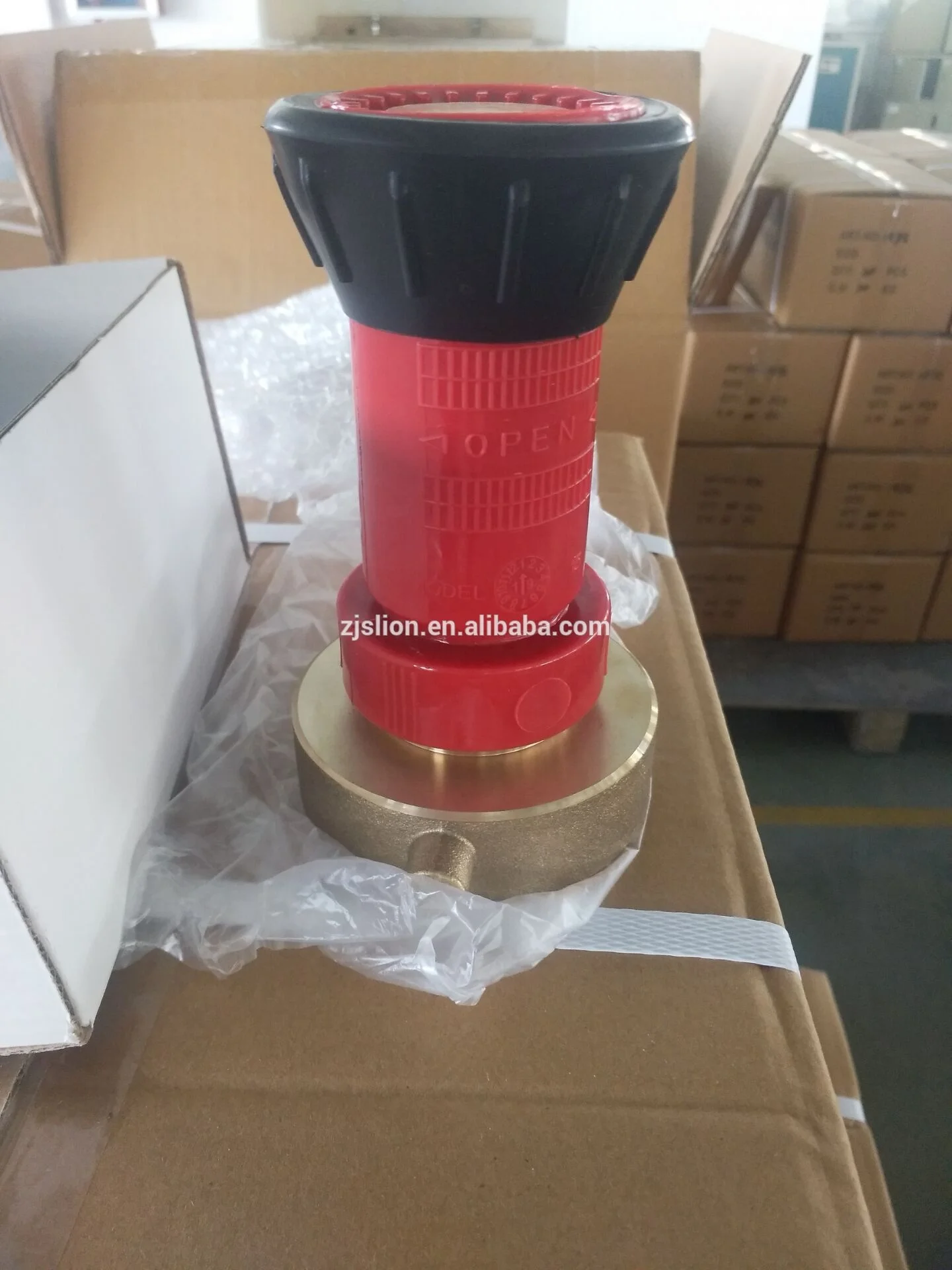 FM UL Factory  price    1 1/2' 2 1/2inch   plastic  Fire  Portable Spray Nozzle Fire water gun fire hose connector