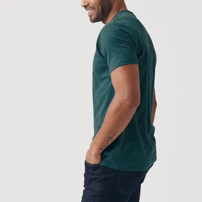 Soft material crew neck athletic cut 60% combed ringspun cotton 40% polyester jersey t shirt for men