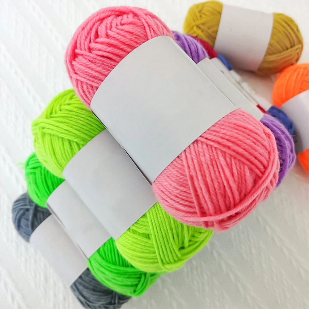 Soft polyester acrylic knitting yarn for sweater scarf hat