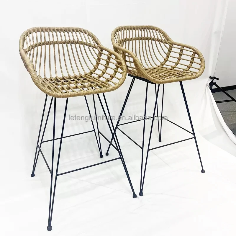 Wholesale Outdoor Furniture Restaurant Metal PE Rattan Bar Stool High Chair with Cushions Cheap Rattan Wicker Bar Stools