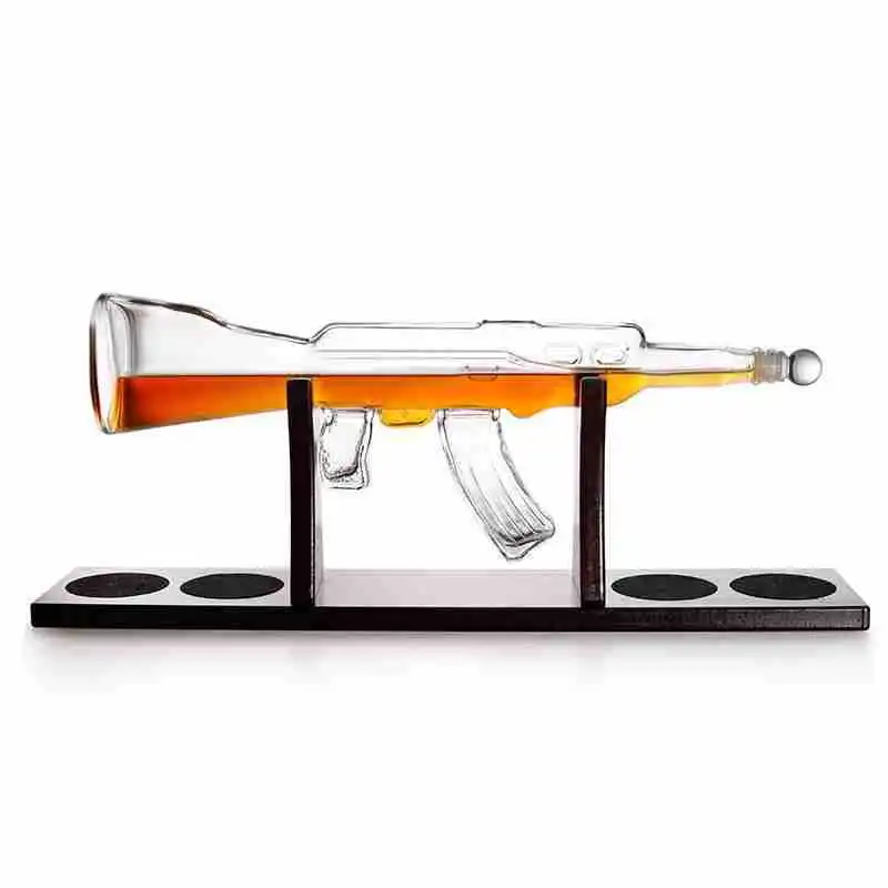 Hot Selling Handmade Exquisite Rifle Shape Whiskey Decanter With 4 Whisky Glasses Set For Vodka Liquor Brandy