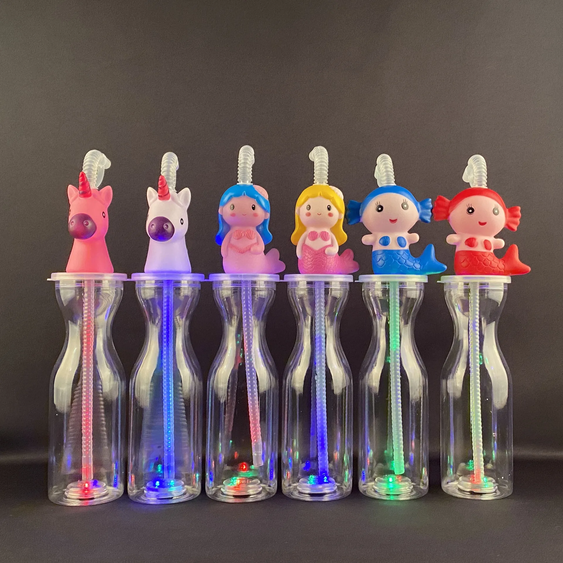 Hot Sale Eco-friendly Plastic Water Drinking Bottle Wholesale for Children Yard Ice Cup With Straw