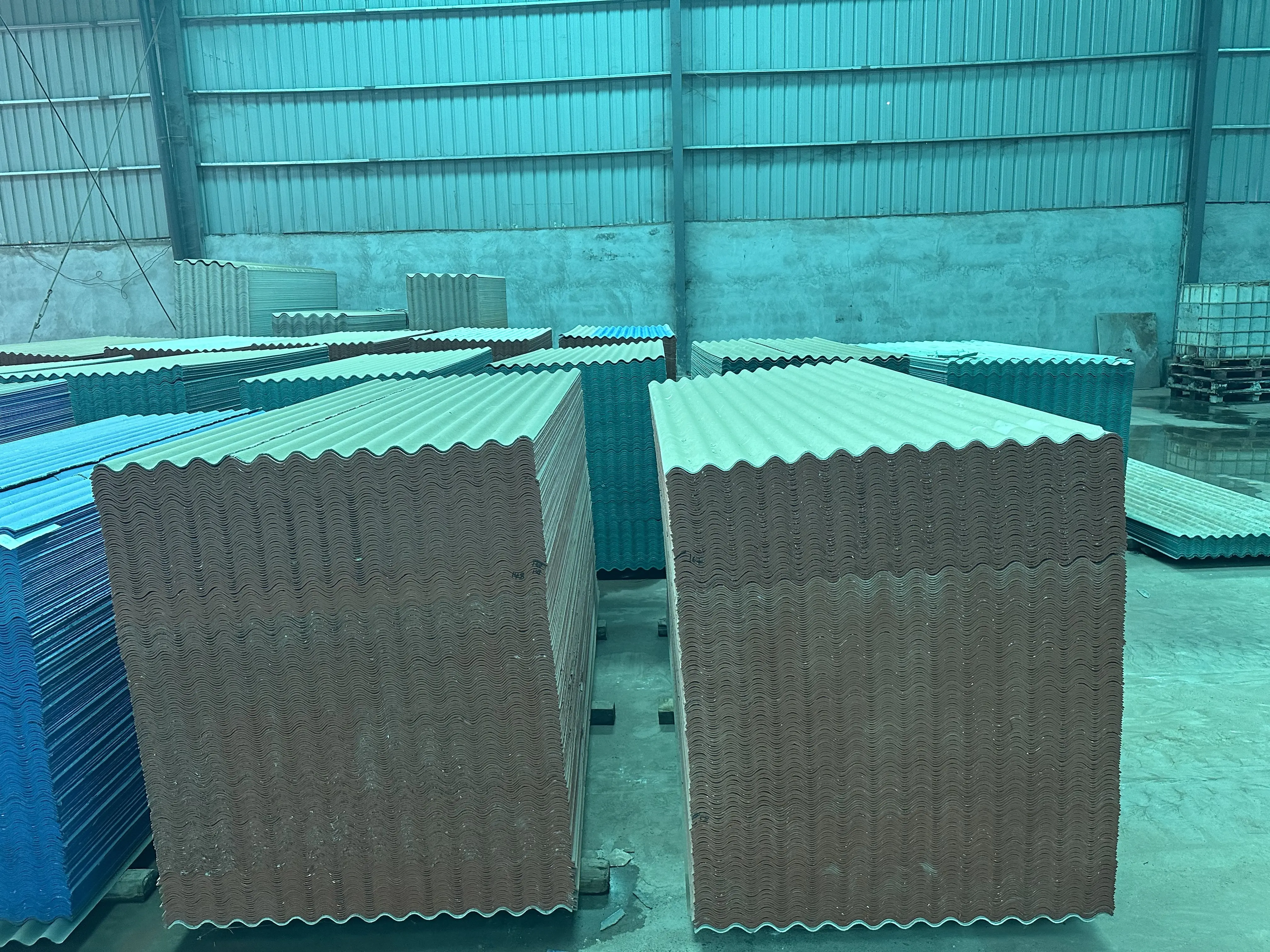 KUNDA 2024 Africa Local Factories Coast Roofing Cement Fiber Tiles 4*1050*2400 Local Factory Red Color Stock On Sale now