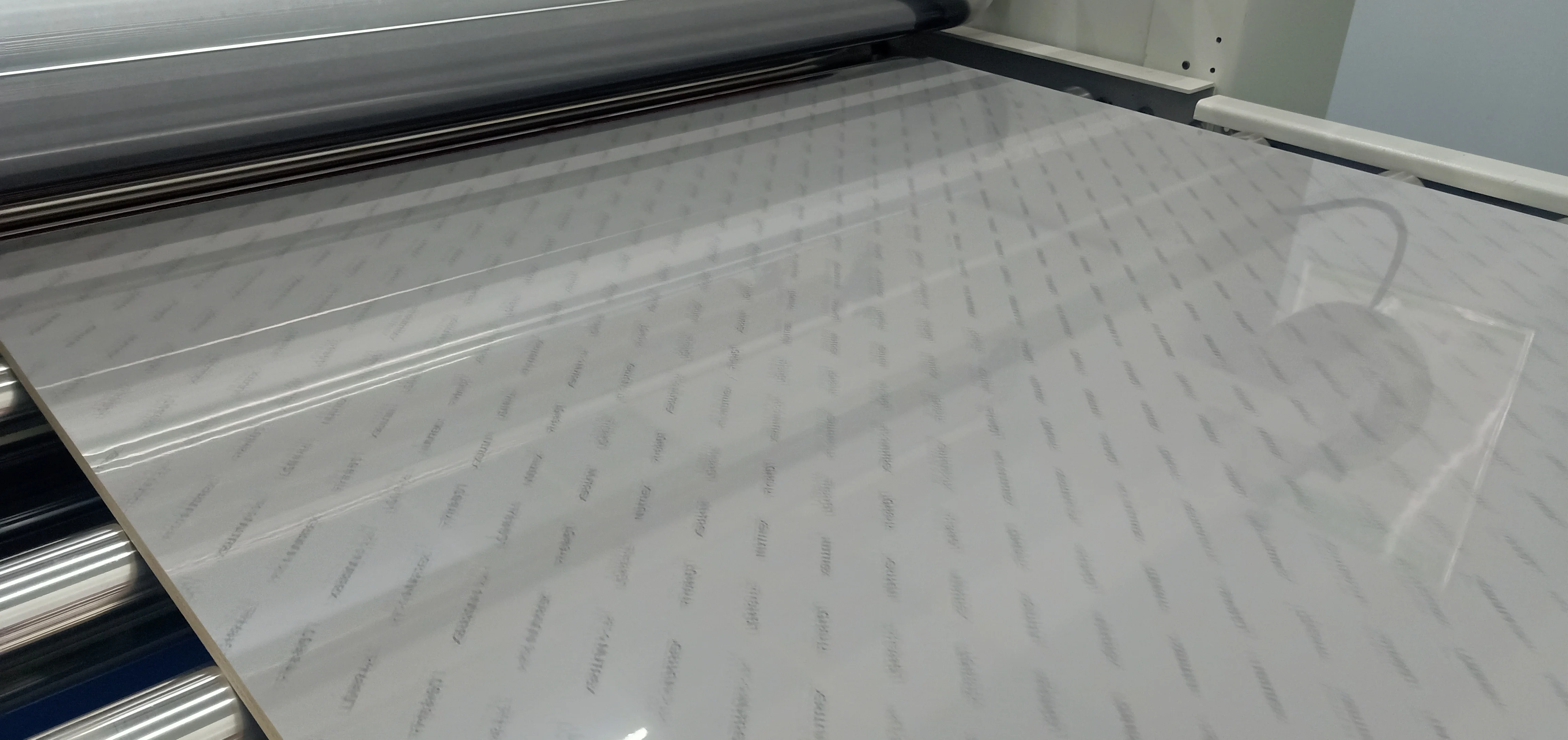 PUR laminating machine for  door/honey comb board/ cabinet/ceiling PUR hot melt glue laminating machine