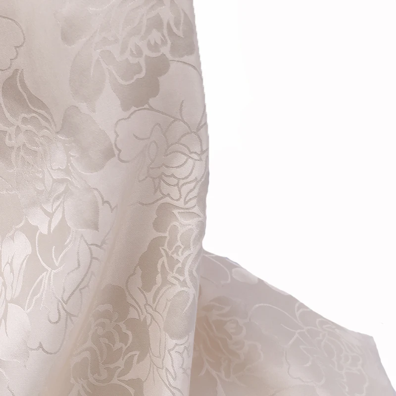 Chinese silk floral glossy 100% silk dyeable brocade satin for cheongsam dresses