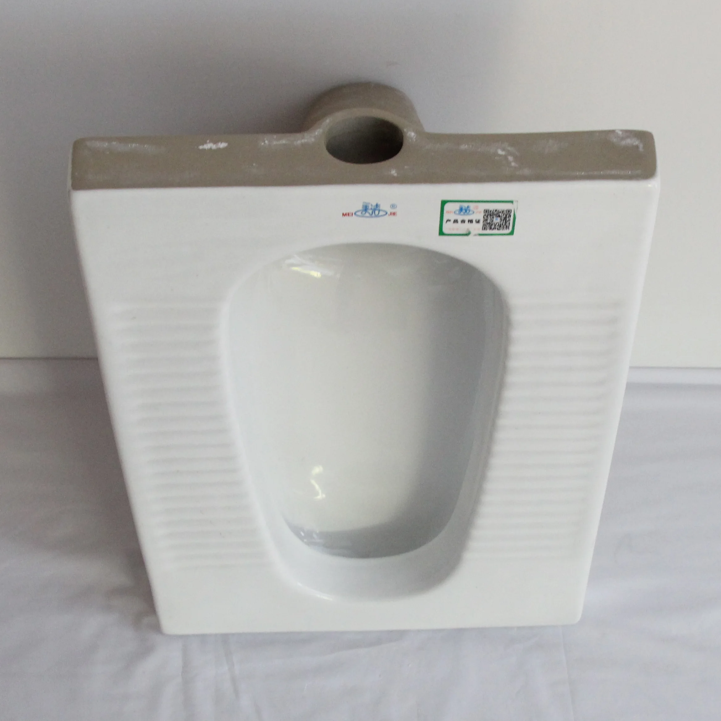 Easy Clean Install Factory Price Ceramic Bathroom Squatting WC Pan Saving
