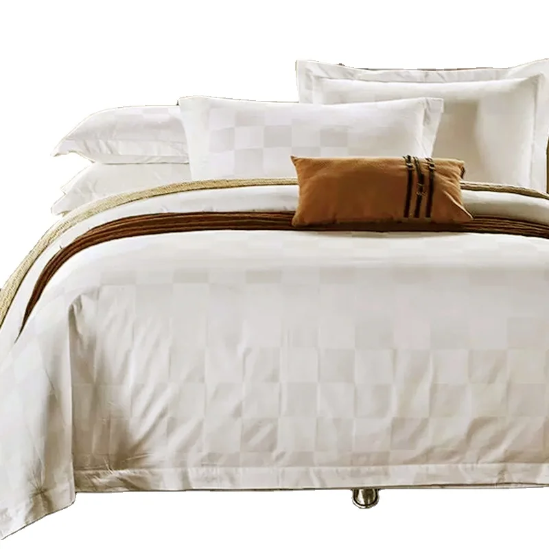 
2021 New Design Skin-Friendly Four-Piece Bedding One Piece Bed Sheet And Quilt Cover Two Piece Pillow Cover 