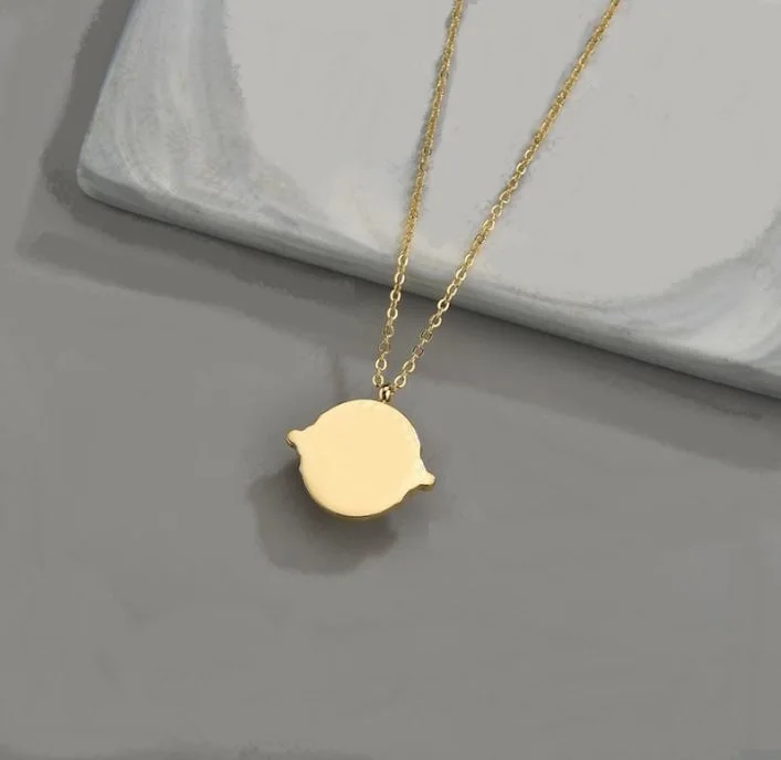 
New style simple boutique ruby embossed round card pendant necklace N159-065 