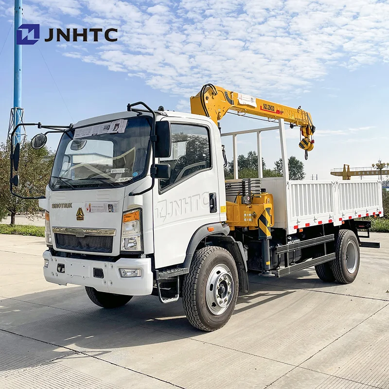 Грузовой автомобиль Sinotruk HOWO 4*4 с шарнирной стрелой грузоподъемностью 5 тонн 3 тонны