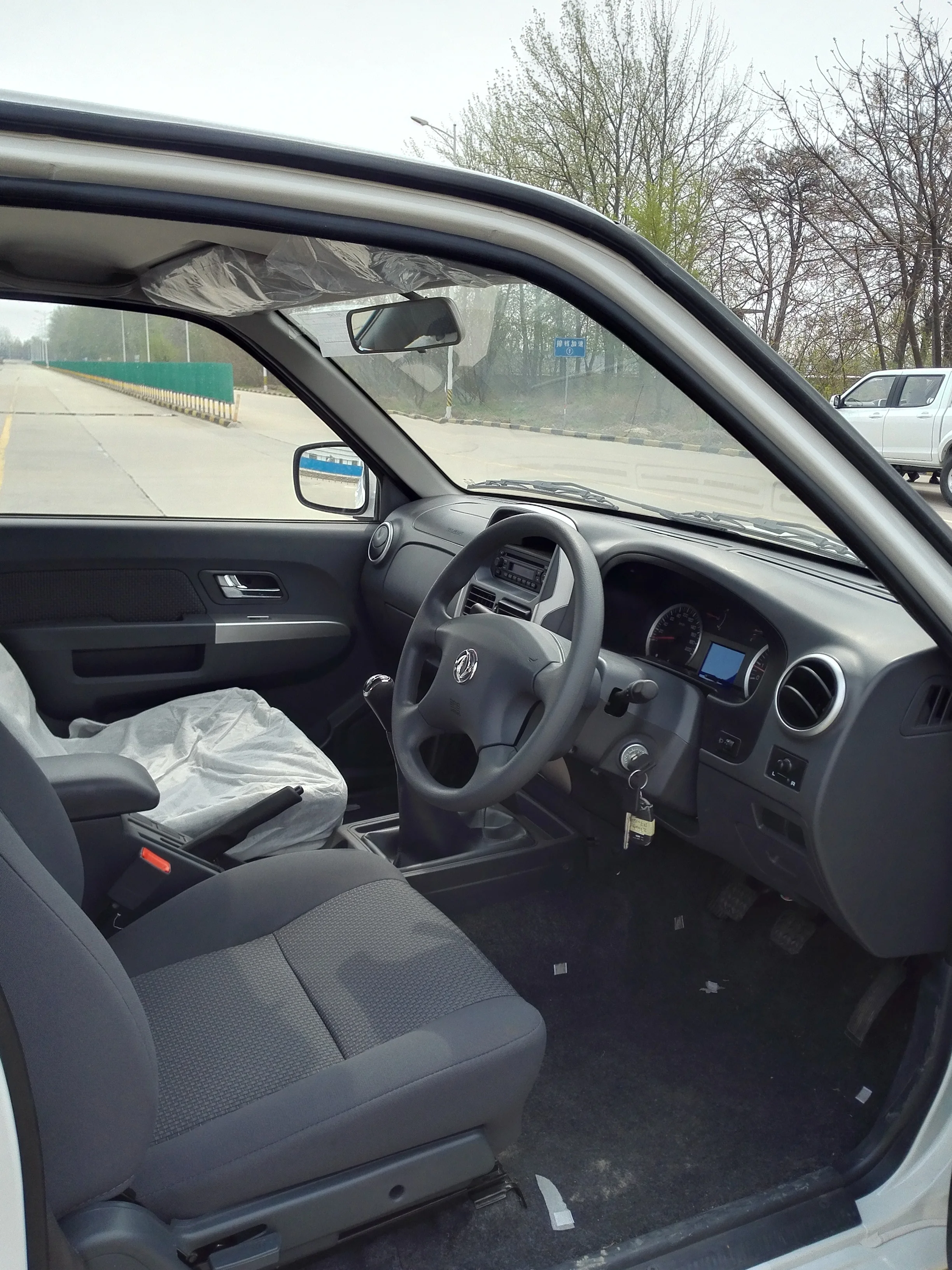 Dongfeng Rich6 Diesel Fuel 4WD Chinese New pickup truck diesel 4x4 Cheapest Pick Up 5 seats Left drive Trucks for Adult