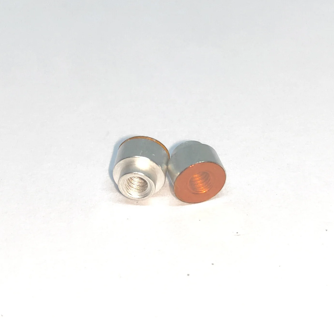 SMTSO-M3-1ET латуни покрытием smtso противостояние SMD гайка пайки распорка для печатных плат с катушка и лента