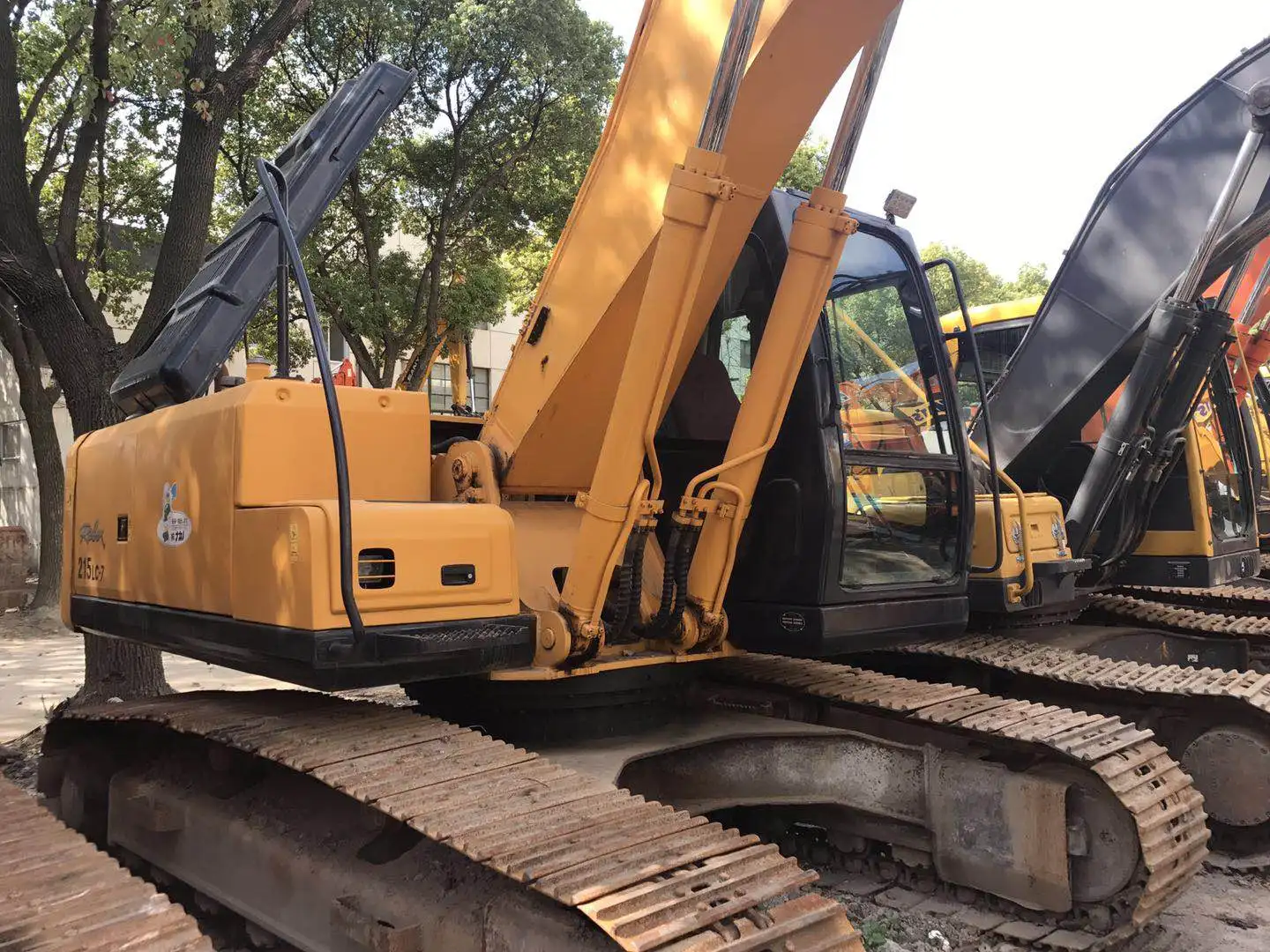USED CONDITION HIGH QUALITY HYDRAULIC EXCAVATOR FOR SALE USED HYUNDA 215LC-7 CRAWLER CRANE FOR SALE