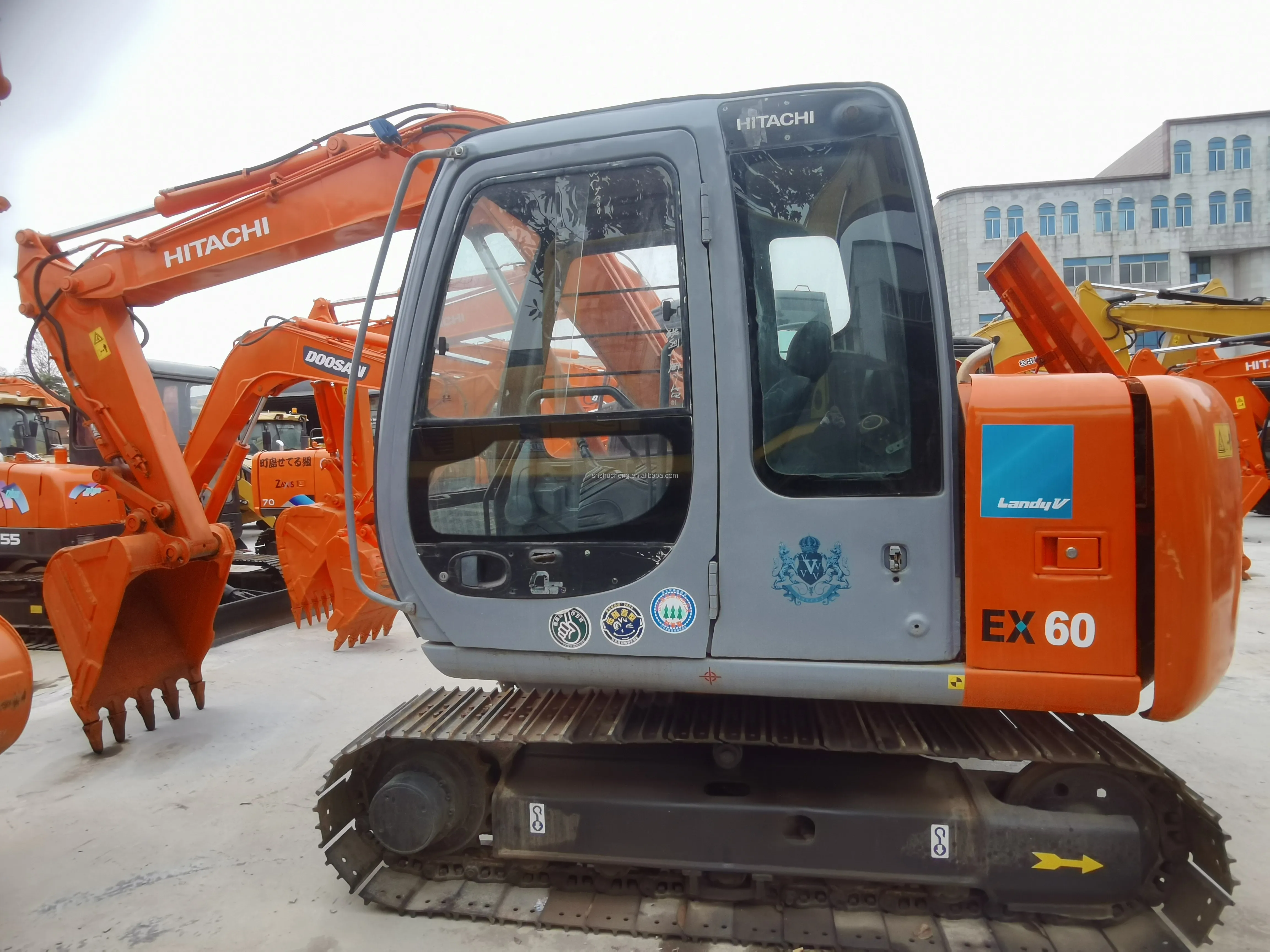 Хорошее состояние б/у экскаваторы Hitachi EX 60-5 6 тонн мини-экскаваторы в наличии на продажу