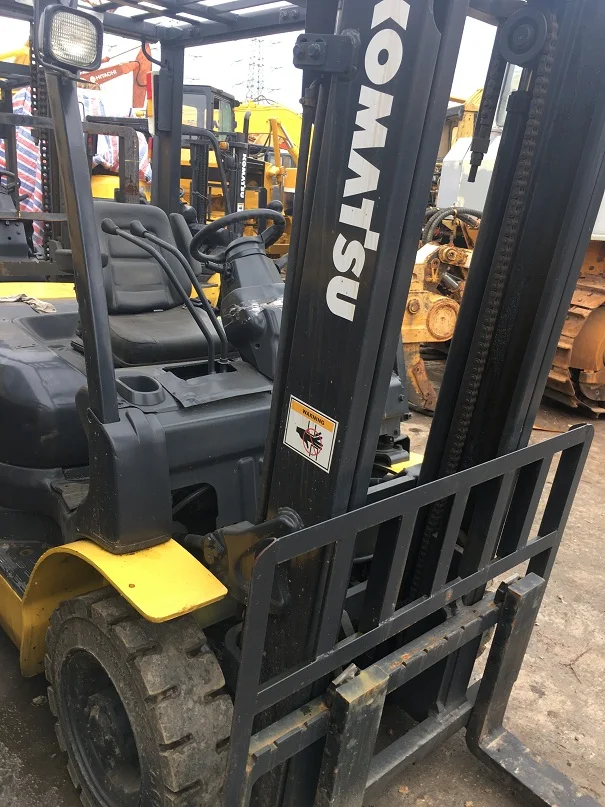 Hot Selling cheap forklift used KOMATS FD30
