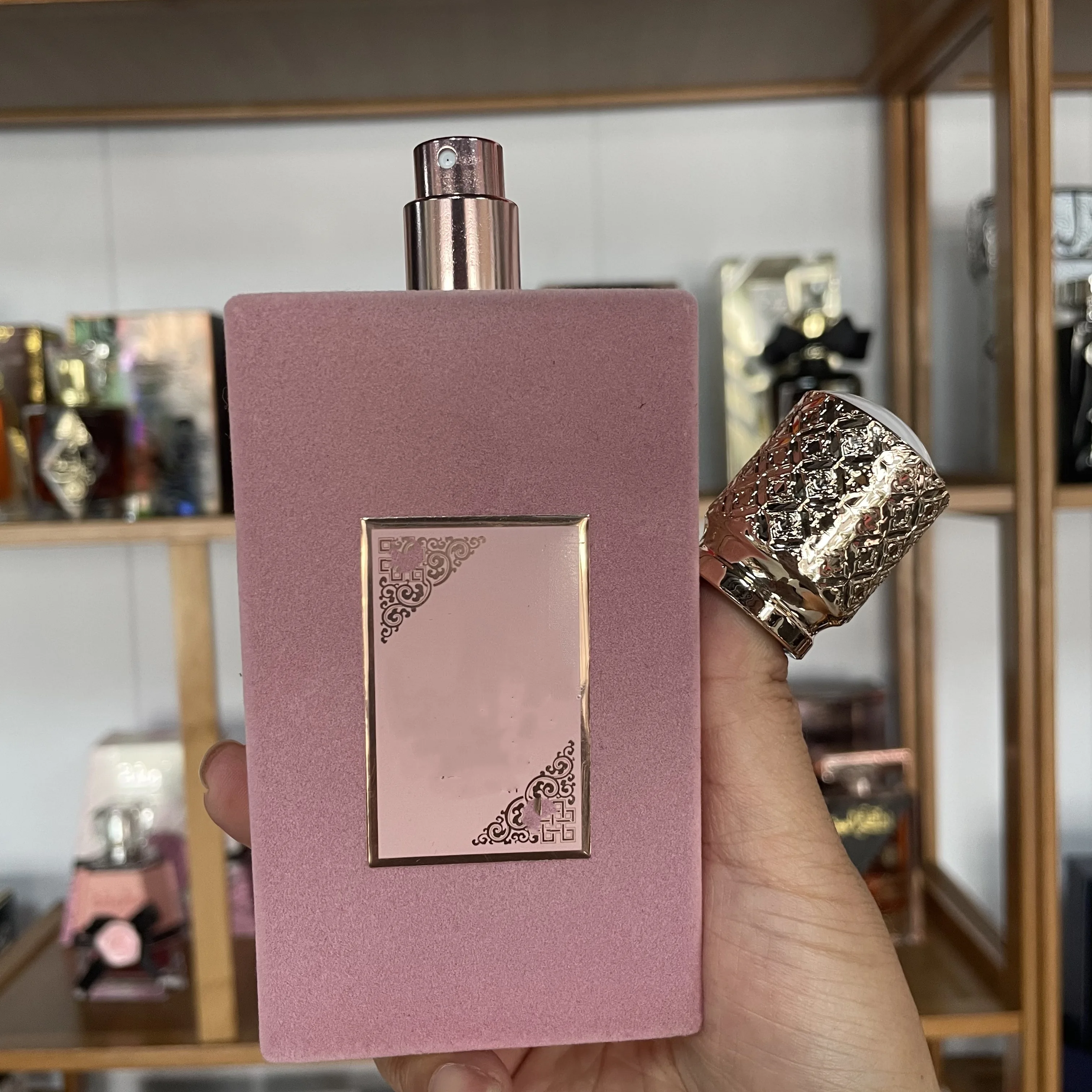 Factories manufacture free custom logos in large quantities   arab perfumes wholesale   wooden perfume box