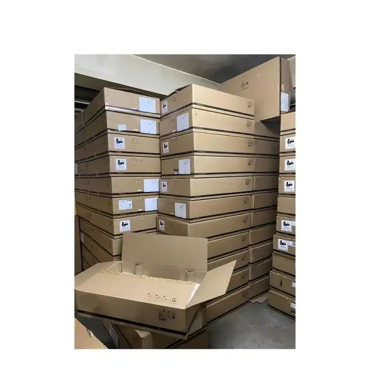 24-портовый гигабитный CloudEngine S5735S-S24T4X-A слой 3 24 10/100/1000BASE T ports 4 10GE SFP + Switch