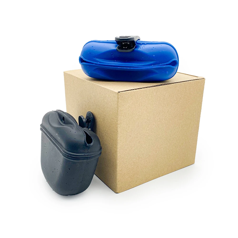 Outdoor Portable Pet Feed Training Bag Portable Small Silicone Dog Food Treat Snack Pouch With Magnetic Closure And Waist Clip