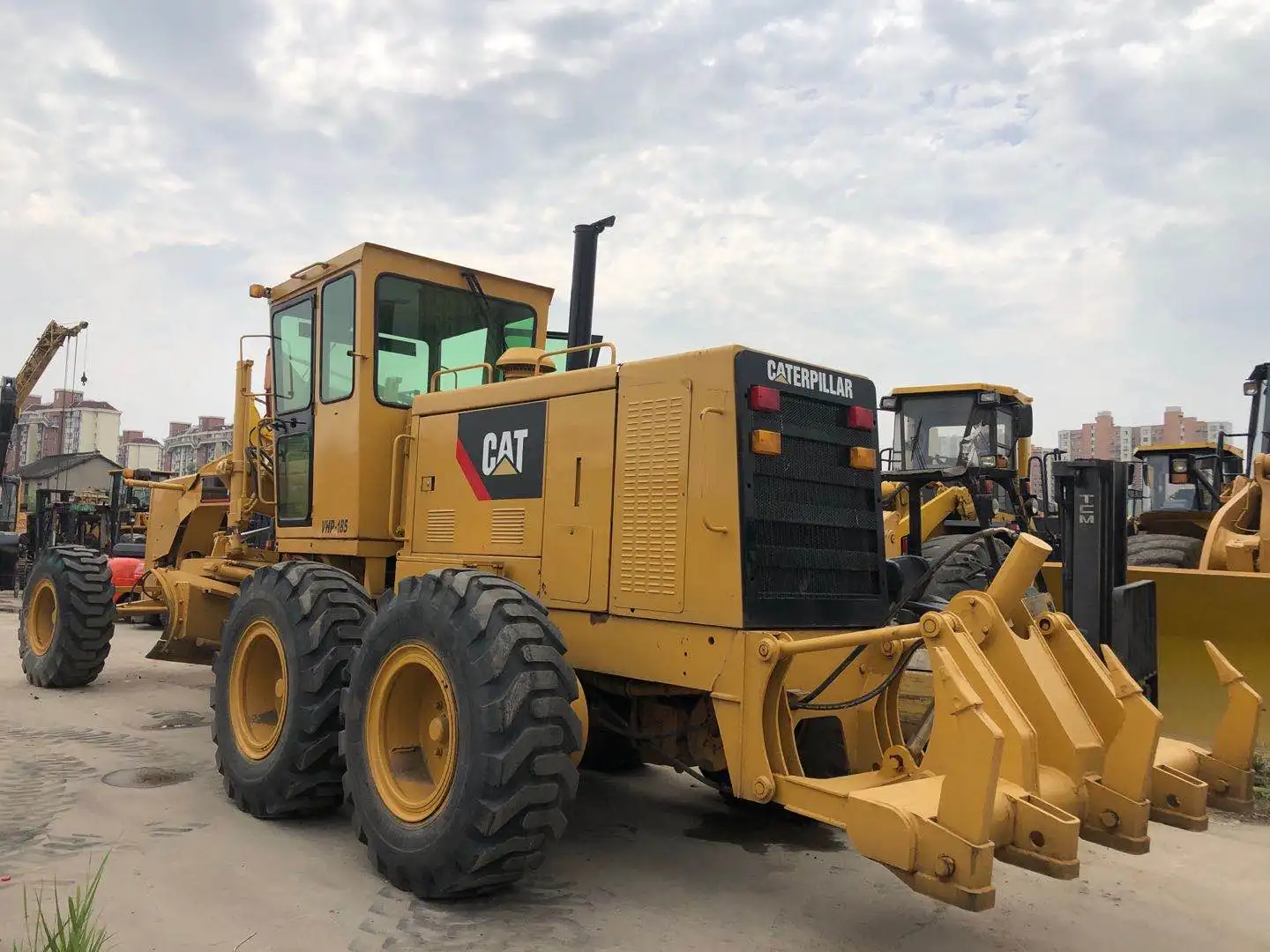 Дешевый б/у автогрейдер catt 140h 140k 140g для